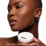 SurrealSkin Talc-Free Soft Blur Setting Powder - MAKEUP BY MARIO - Imagen 2
