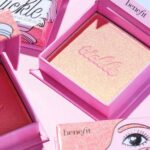 Tickle Shimmer Finish Powder Highlighter - BENEFIT - Imagen 3