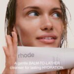 Pineapple Refresh PGA Daily Cleanser - RHODE - Imagen 2